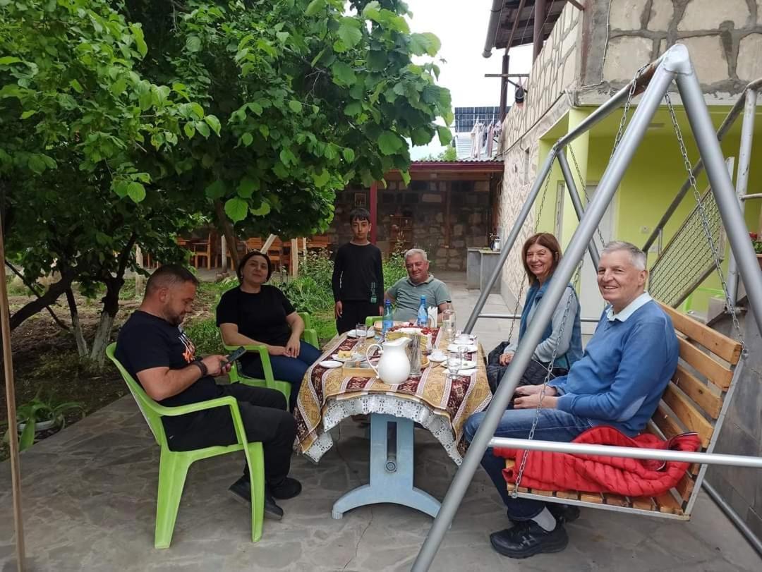 Hotel Sun House Yeghegnadzor Exterior foto